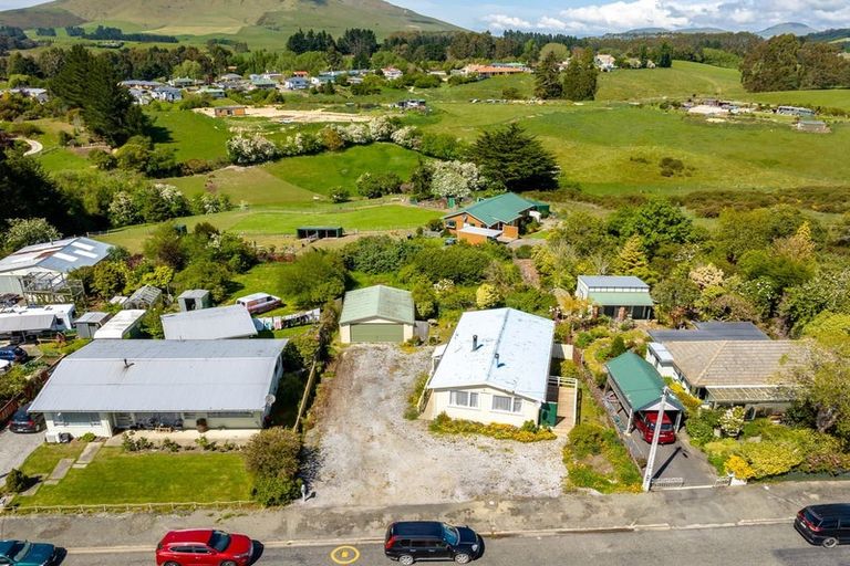 Photo of property in 118 District Road, Palmerston, 9430