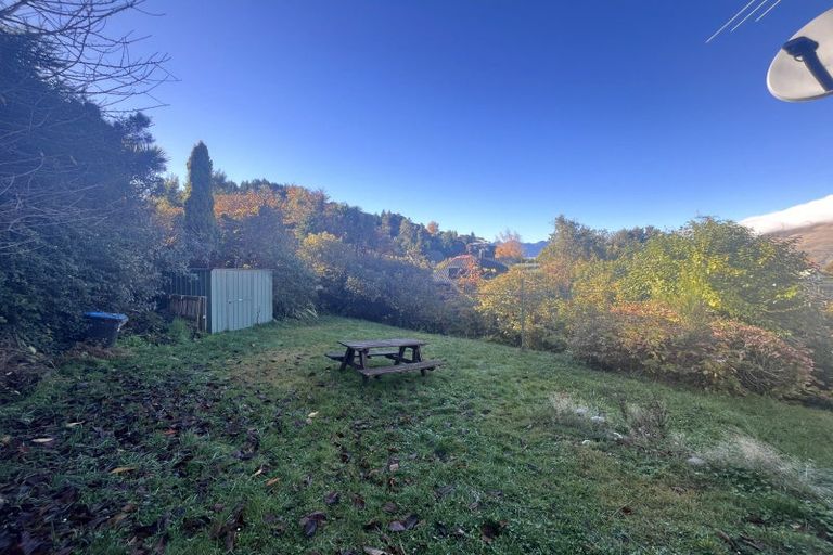 Photo of property in 14 Arawata Terrace, Fernhill, Queenstown, 9300