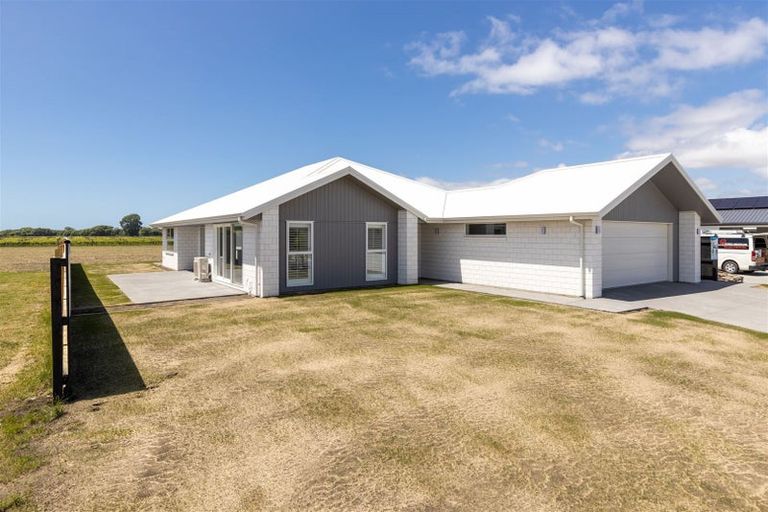 Photo of property in 14 Whitehall Drive, Springlands, Blenheim, 7201