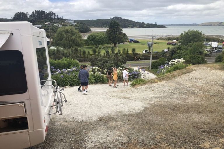 Photo of property in 12 Komiti Road, Tinopai, 0593