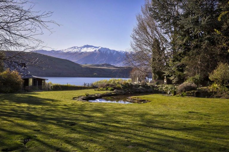 Photo of property in 11 Arrowtown-lake Hayes Road, Lake Hayes, Queenstown, 9371