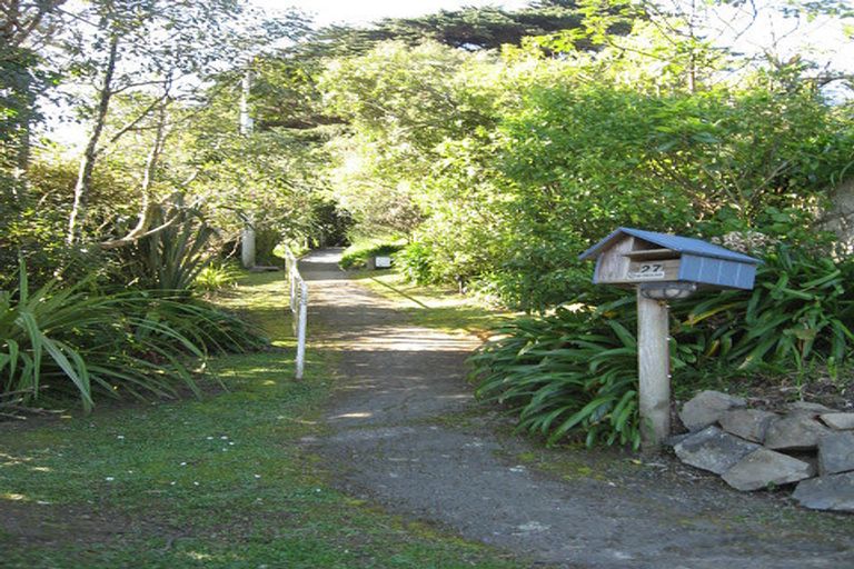 Photo of property in 27 Ngaio Gorge Road, Ngaio, Wellington, 6035