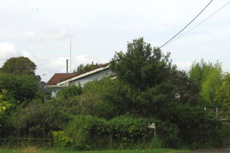 Photo of property in 28 Ranui Station Road, Ranui, Auckland, 0612