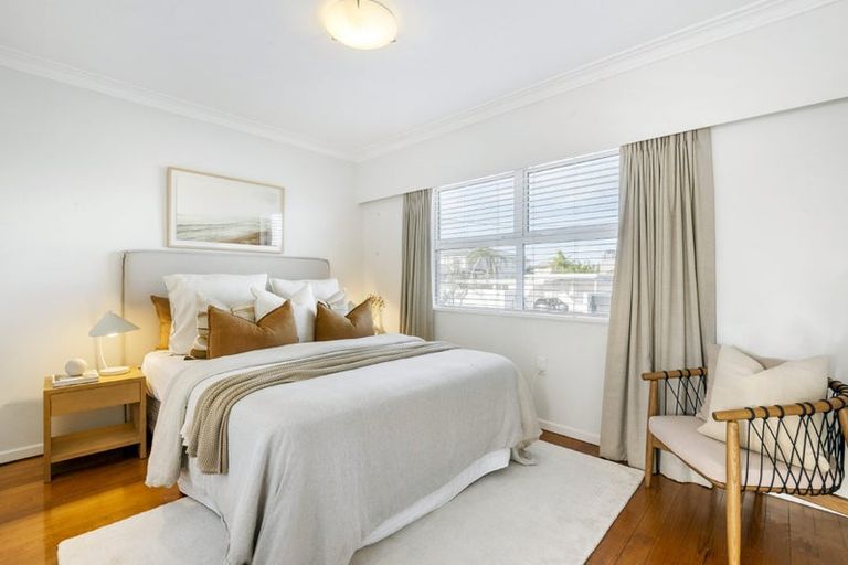 Photo of property in 3/19 Lake Pupuke Drive, Takapuna, Auckland, 0622