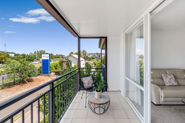 Photo of property in 4/25 Opito Way, East Tamaki, Auckland, 2013