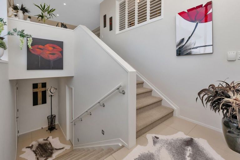 Photo of property in 28 Stace Hopper Drive, One Tree Point, 0118