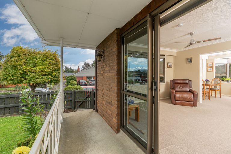 Photo of property in 1 Windsor Place, Mosgiel, 9024