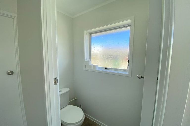 Photo of property in 1/36 Blacklock Avenue, Henderson, Auckland, 0612