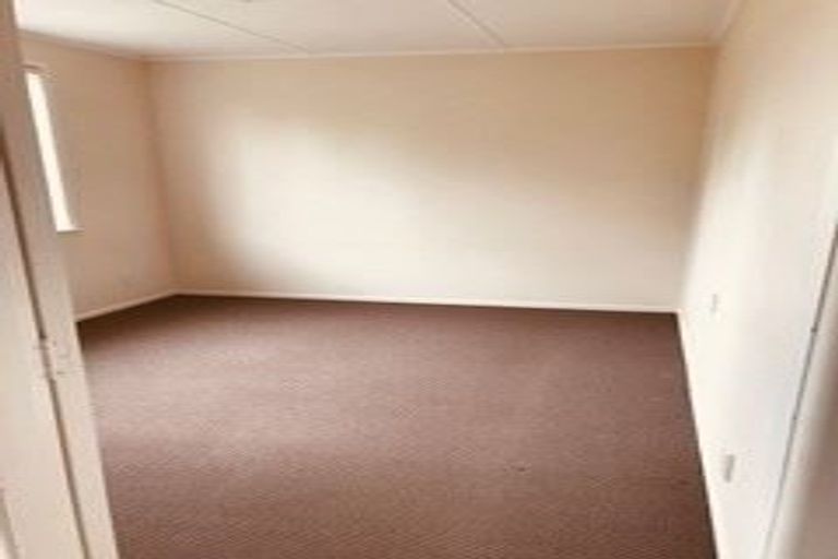 Photo of property in 1/2 Esperanto Road, Papatoetoe, Auckland, 2025