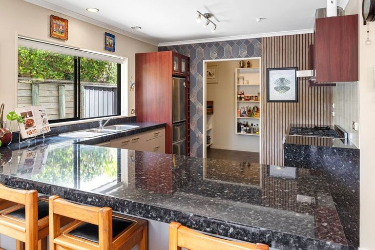 Photo of property in 21 Campion Road, Waikanae Beach, Waikanae, 5036