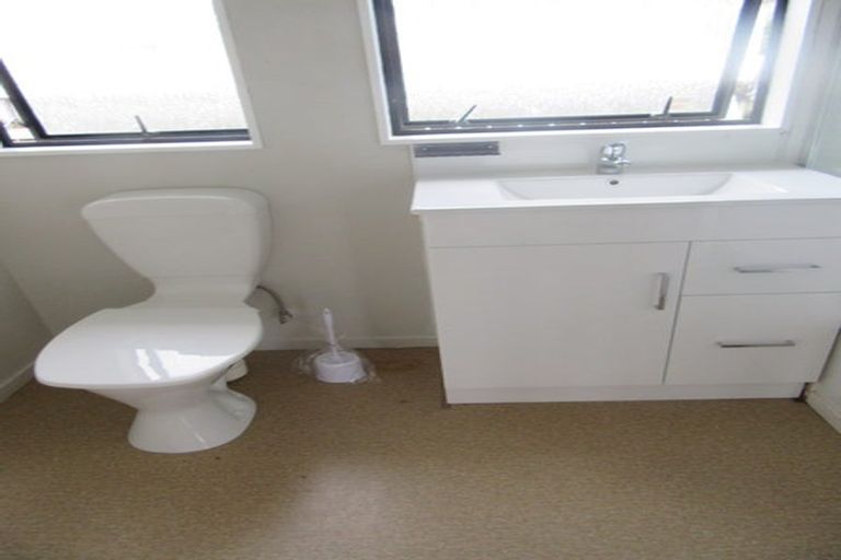 Photo of property in 31 Delaware Grove, Totara Park, Upper Hutt, 5018