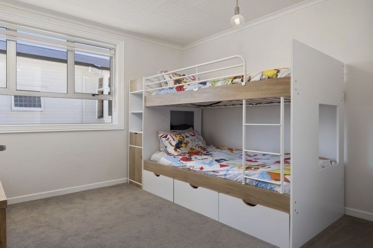 Photo of property in 3 Kitchener Terrace, Moturoa, New Plymouth, 4310