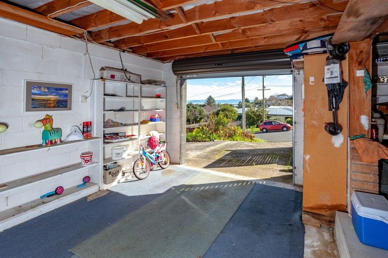 Photo of property in 210 Waikiekie Road, Thames, 3500