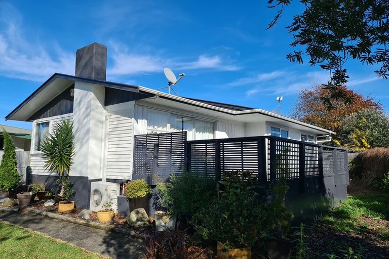 Photo of property in 27 Joanna Place, Deanwell, Hamilton, 3206