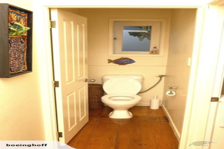 Photo of property in 6 Willowbrook Place, Titirangi, Auckland, 0604