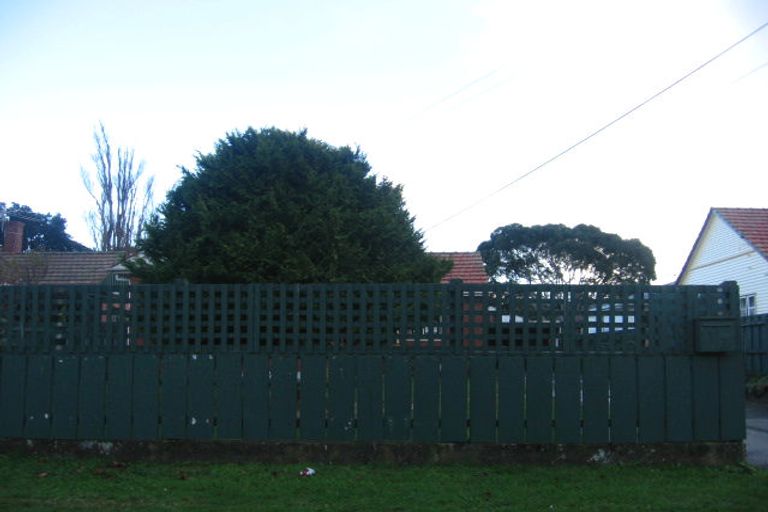 Photo of property in 17 Waiwhetu Road, Waiwhetu, Lower Hutt, 5010