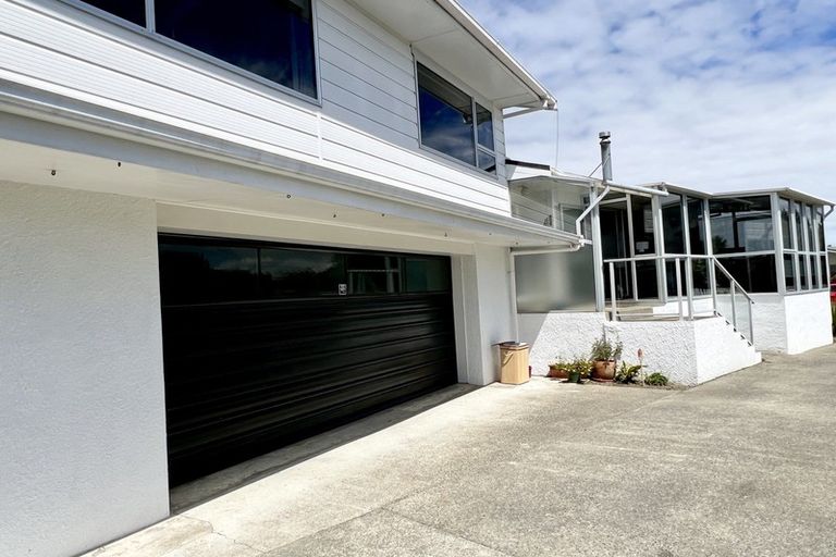 Photo of property in 32 Kildare Drive, Waikiwi, Invercargill, 9810