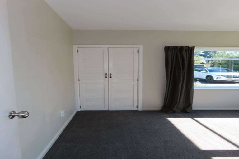 Photo of property in 63 Aorangi Road, Bryndwr, Christchurch, 8053