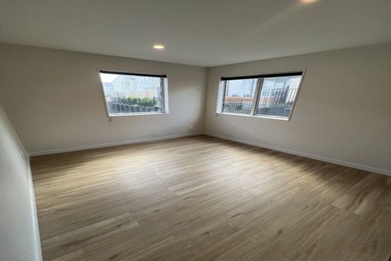 Photo of property in 47 Pohewa Road, Silverdale, 0932