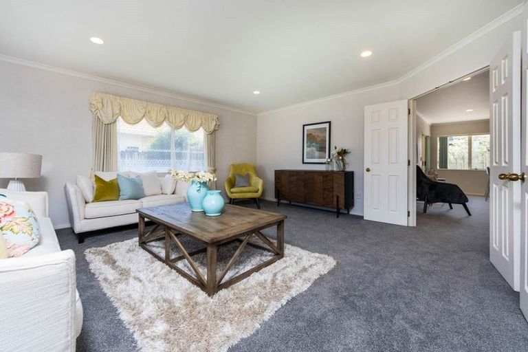 Photo of property in 20 Keswick Close, Northpark, Auckland, 2013