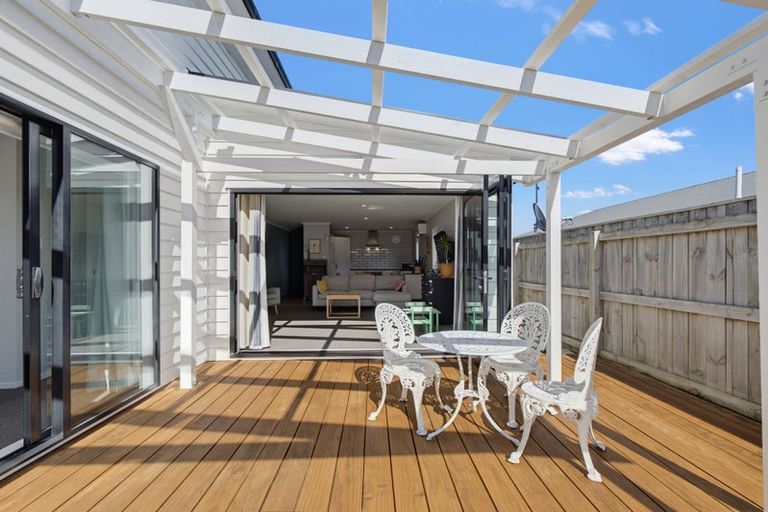 Photo of property in 6 Reserva Crescent, Kumeu, 0810