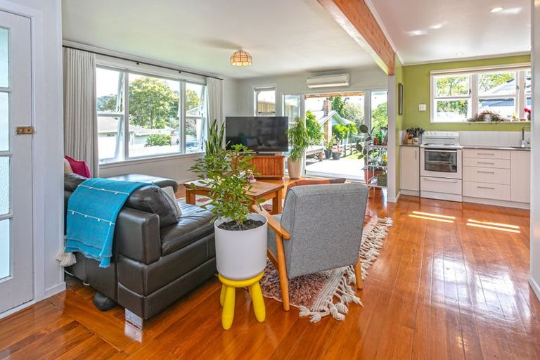 Photo of property in 335 Edward Street, Coromandel, 3506