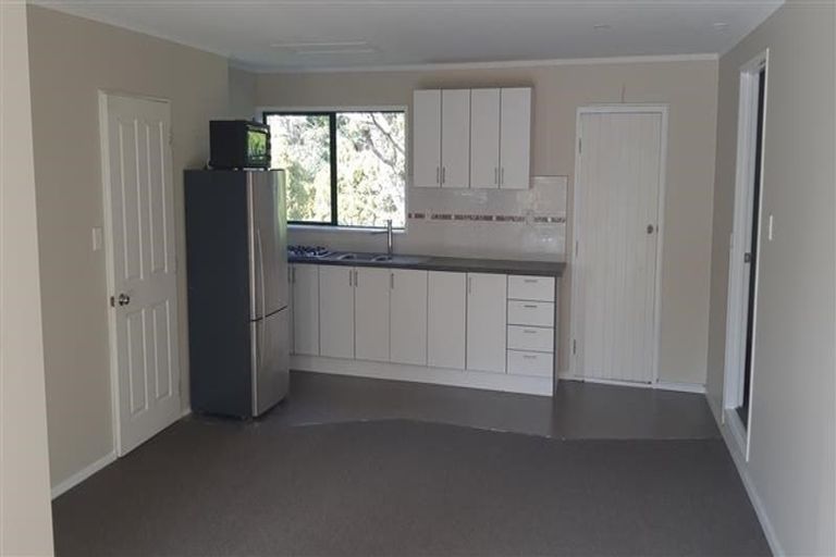 Photo of property in 553b East Coast Road, Browns Bay, Auckland, 0630