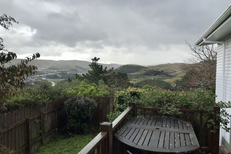 Photo of property in 125 Mark Avenue, Grenada Village, Wellington, 6037