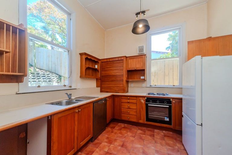 Photo of property in 69 Aro Street, Aro Valley, Wellington, 6021