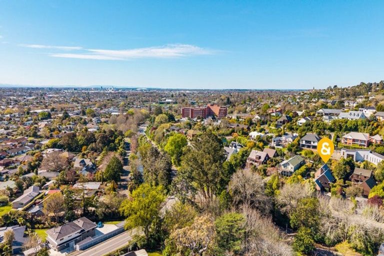 Photo of property in 5 Shalamar Drive, Cashmere, Christchurch, 8022