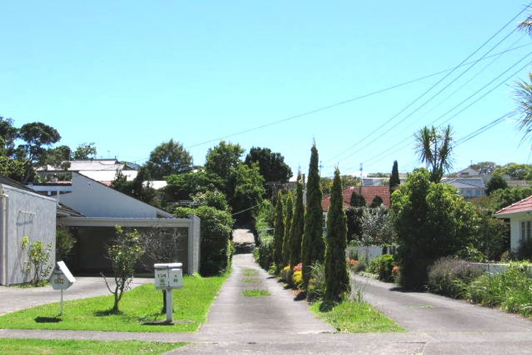 Photo of property in 1/134 Nile Road, Milford, Auckland, 0620