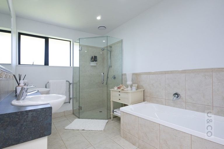 Photo of property in 849 Old North Road, Waimauku, 0882