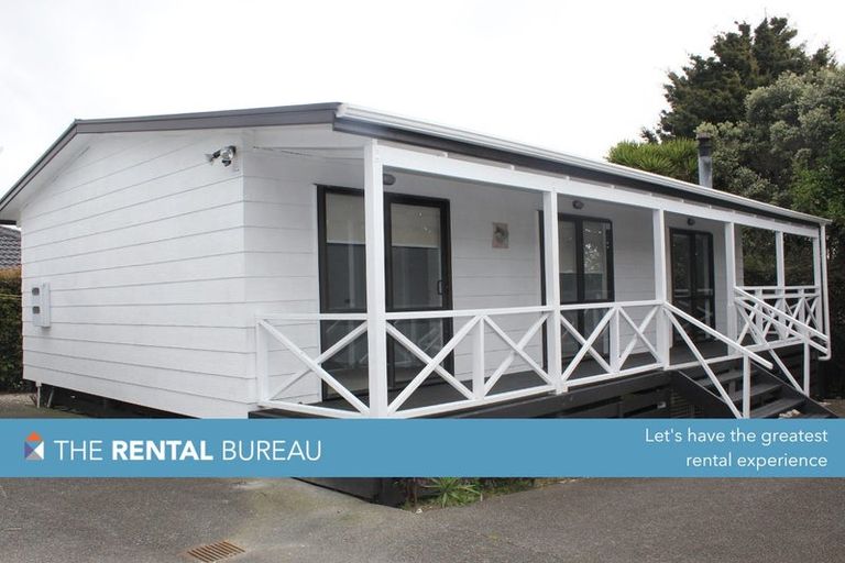 Photo of property in 1/47 Farquhar Road, Glendene, Auckland, 0602