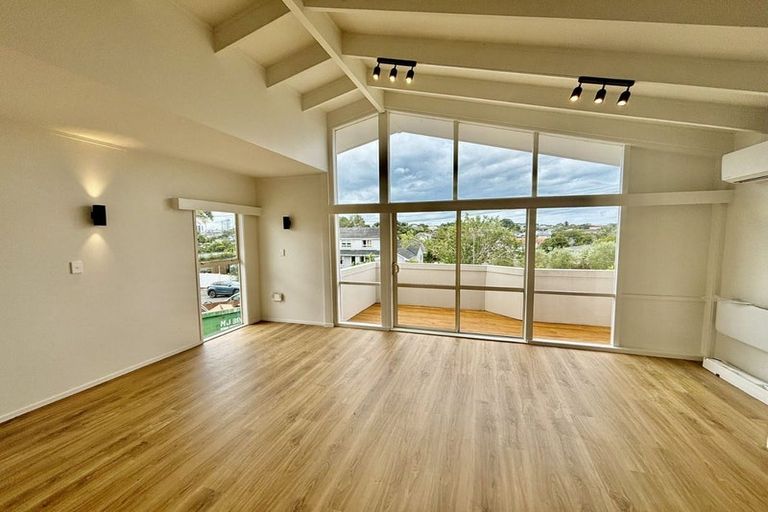 Photo of property in 12a Spencer Terrace, Hauraki, Auckland, 0622