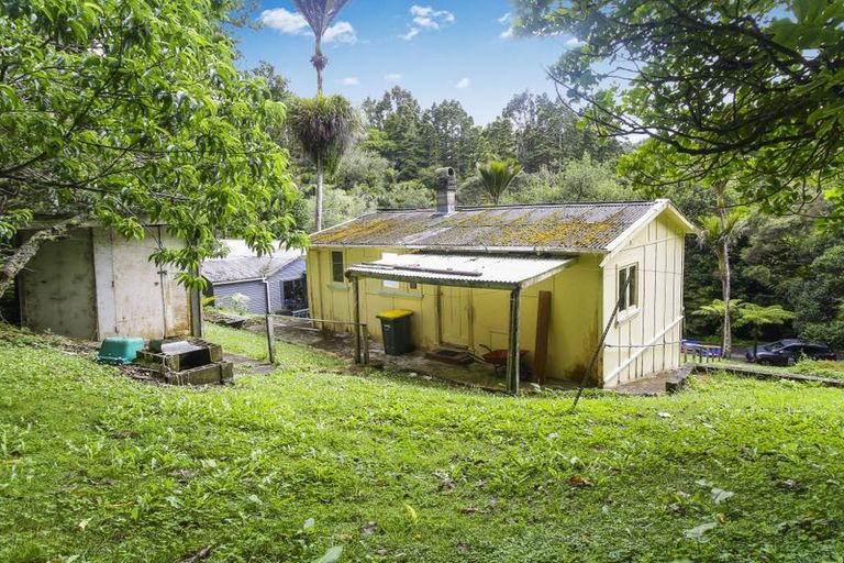 Photo of property in 50 Mahoe Road, Titirangi, Auckland, 0604