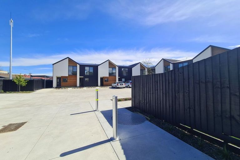 Photo of property in 3/27 New Brighton Road, Shirley, Christchurch, 8061