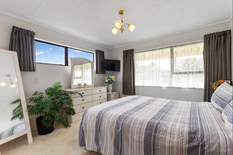 Photo of property in 14 Rimu Street, Levin, 5510