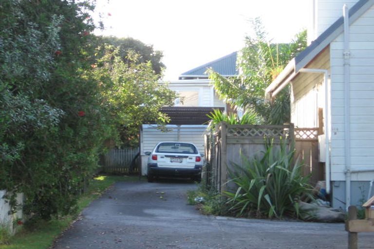Photo of property in 118b Hepburn Road, Glendene, Auckland, 0602
