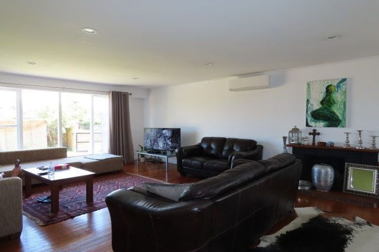 Photo of property in 24 Metcalfe Road, Ranui, Auckland, 0612