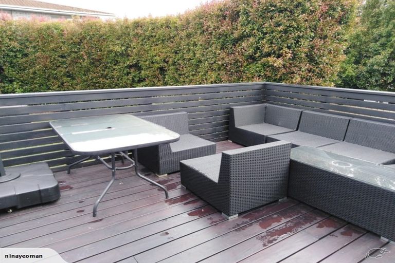 Photo of property in 2/61 Forrest Hill Road, Milford, Auckland, 0620