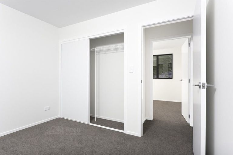 Photo of property in 13 Tokai Place, Glen Eden, 0602