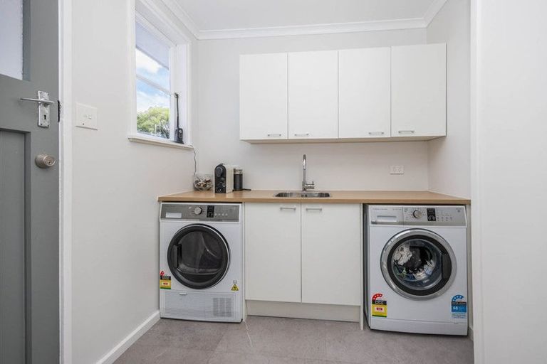 Photo of property in 194 Clarkin Road, Fairfield, Hamilton, 3214