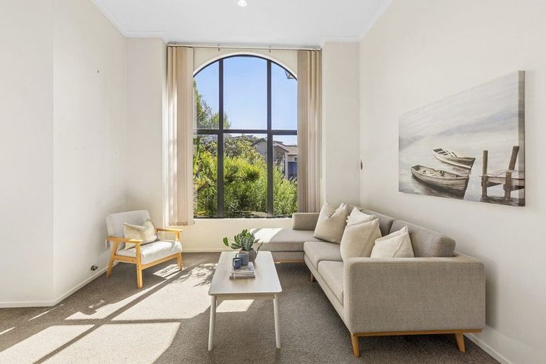 Photo of property in 23 Amesbury Drive, Churton Park, Wellington, 6037