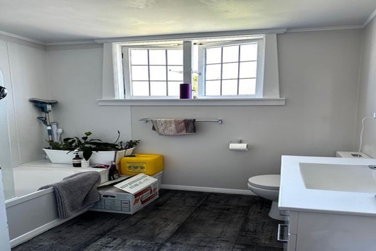 Photo of property in 526 Adelaide Road, Berhampore, Wellington, 6023