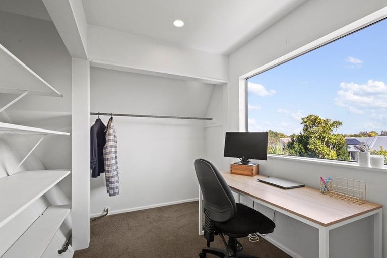 Photo of property in 6a Hurst Place, Parklands, Christchurch, 8083