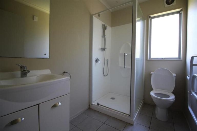 Photo of property in 134f Rangatira Road, Beach Haven, Auckland, 0626