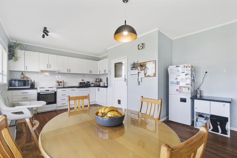 Photo of property in 203 Warburton Crescent, Te Awamutu, 3800