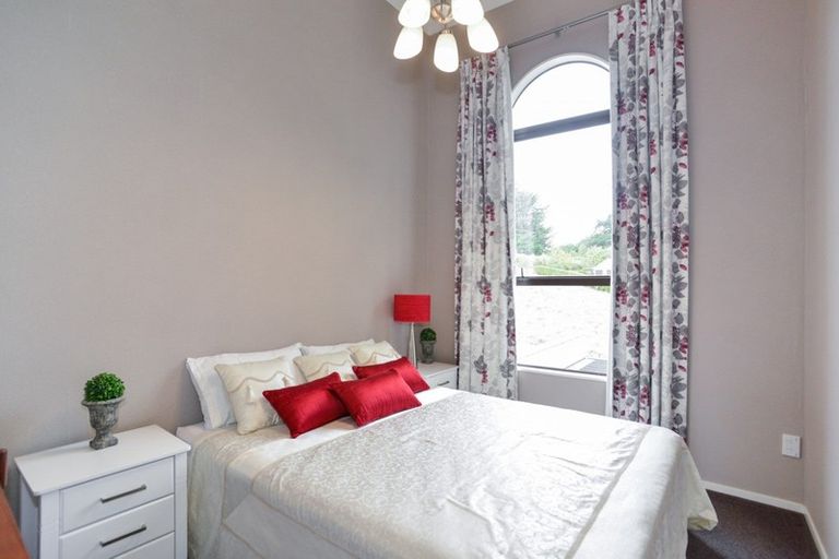 Photo of property in 98 Lane Road, Havelock North, 4130