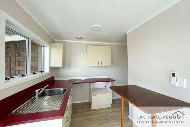 Photo of property in 98/98a Glenpark Avenue, Frankleigh Park, New Plymouth, 4310