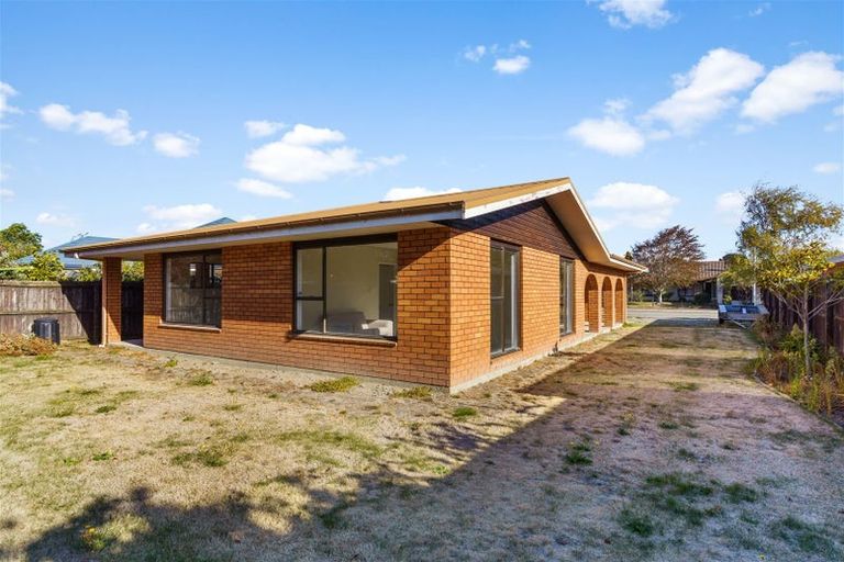 Photo of property in 7 Broadhaven Avenue, Parklands, Christchurch, 8083